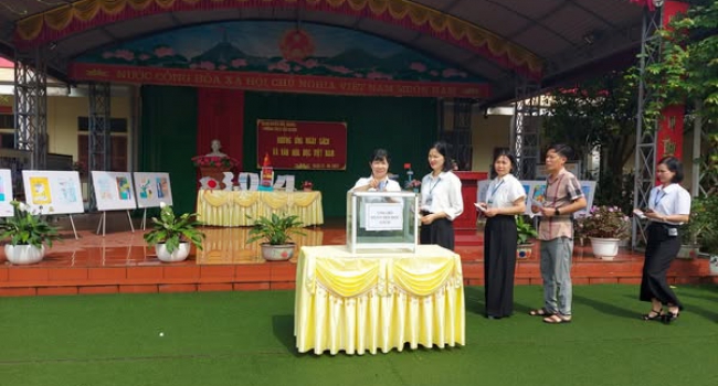 Ngày sách và Văn hóa đọc Việt Nam năm học 2024-2025 với chủ đề "Sách - Cánh cửa tri thức".